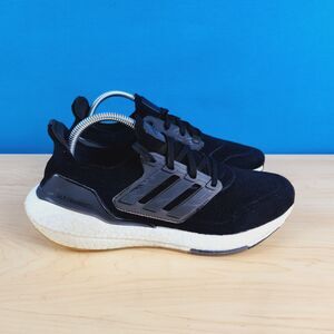 Adidas Ultraboost 22 mens Size 9 Running Shoes Core‎ Black White Training GX3062